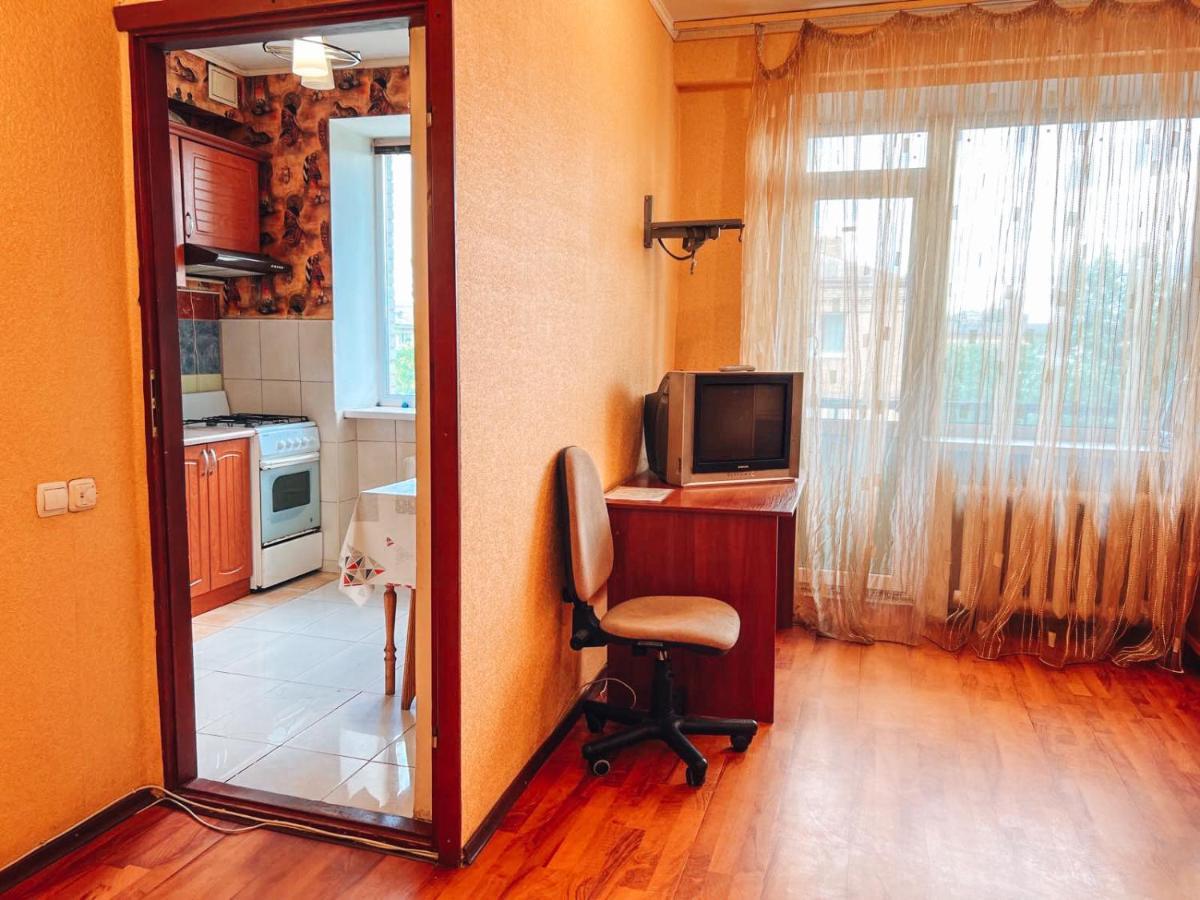 Apartment Near Metro Station Darnitsa Kiev Extérieur photo