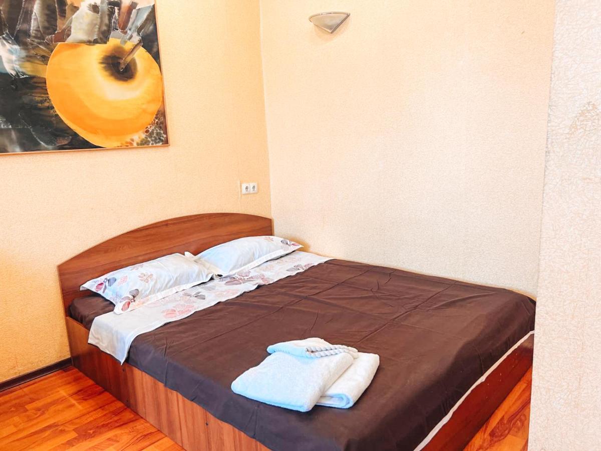 Apartment Near Metro Station Darnitsa Kiev Extérieur photo