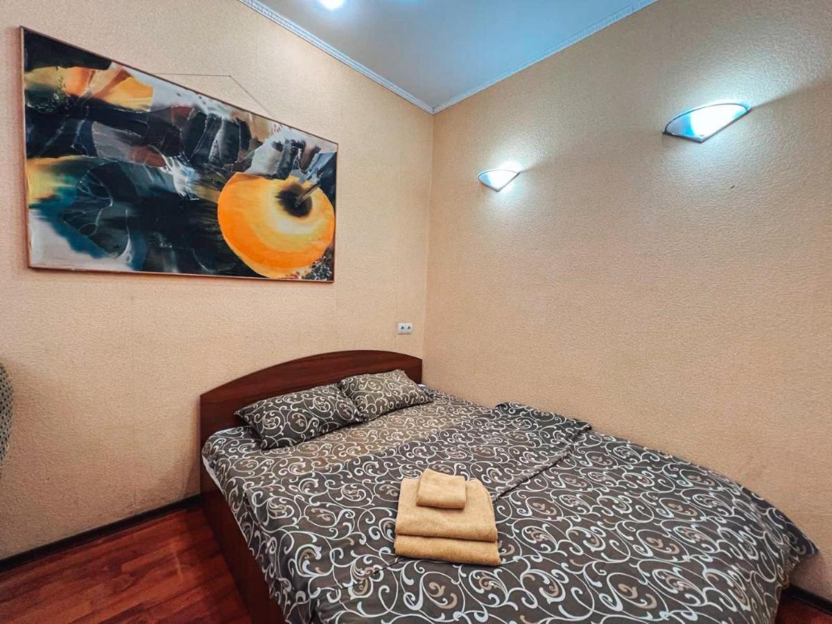 Apartment Near Metro Station Darnitsa Kiev Extérieur photo