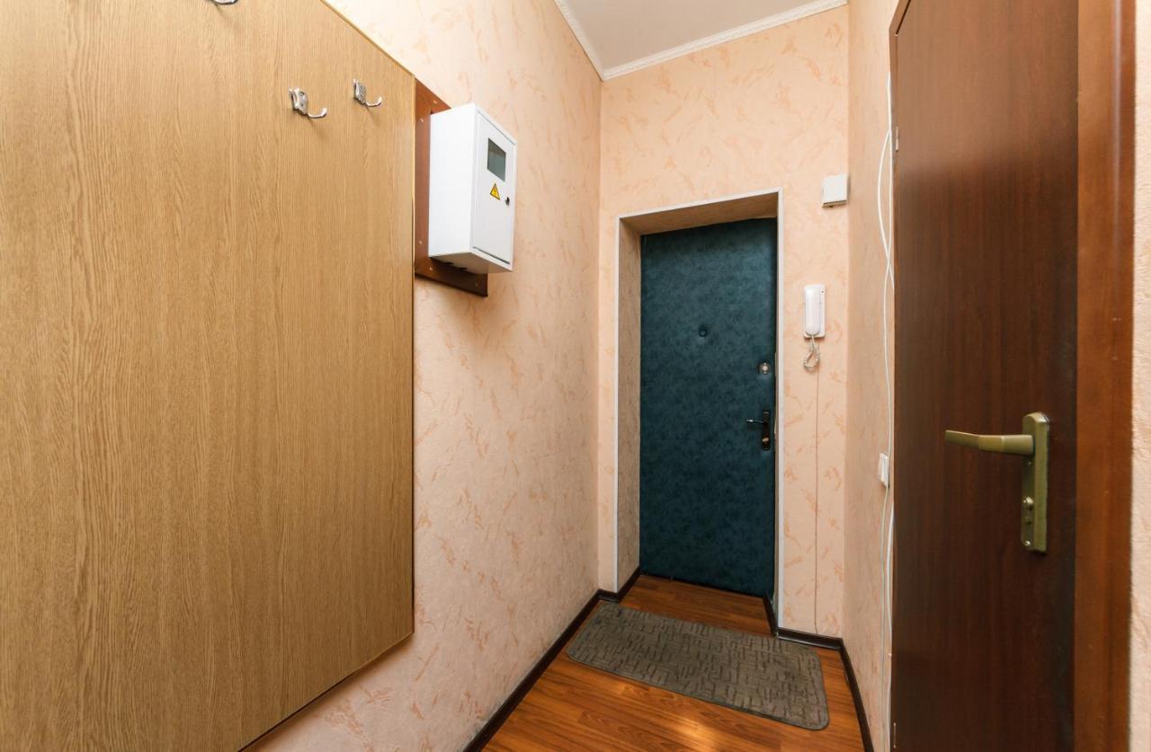 Apartment Near Metro Station Darnitsa Kiev Extérieur photo